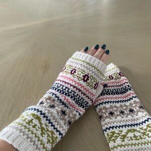 Echo Multicolor Fingerless Gloves